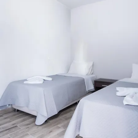 Zante Calinica & Hotell 3*