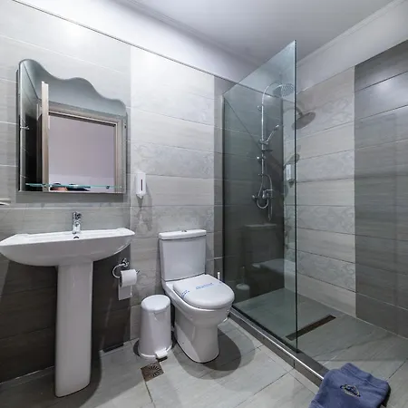 Zante Calinica & Hotell 3*